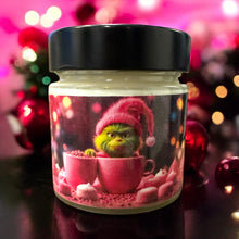 Charger l'image dans la galerie, Bougies Grincheux boisées « Le Grinch »