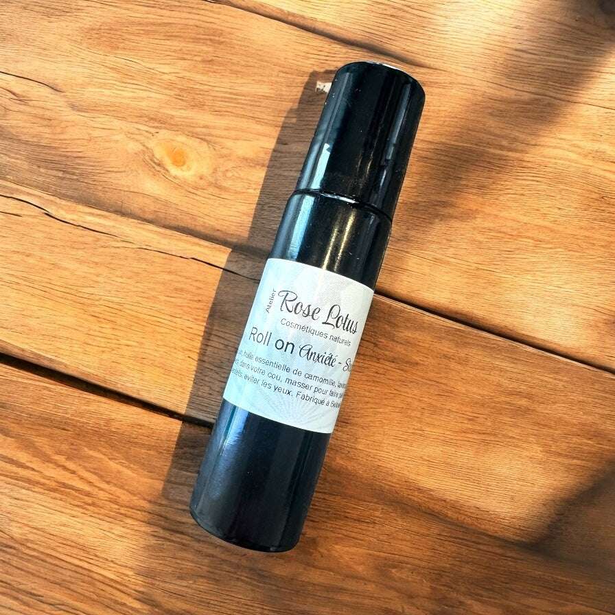 10 ML anti-stress roll-on with chamomile, lavender, and sage essential oils for relaxation.