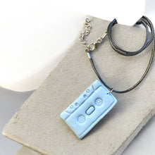 Charger l'image dans la galerie, Collier Éco-Chic en Coton Ciré – Fait Main
