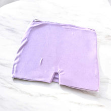 Charger l&#39;image dans la galerie, Lightweight purple calming headband designed to freeze for migraine and headache relief
